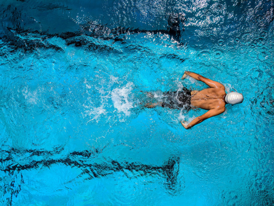 Aerobic and anaerobic training for swimmers