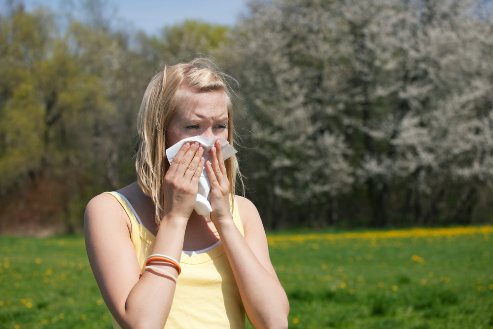 Mit Heuschnupfen laufen 7 Methoden, um Allergien im Zaum zu halten